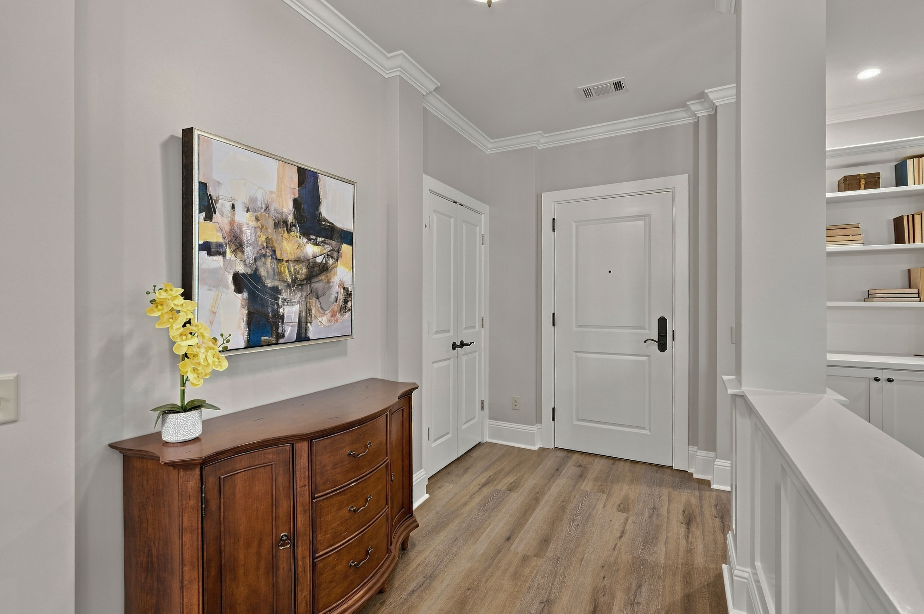 1010D Portage Trail image 3